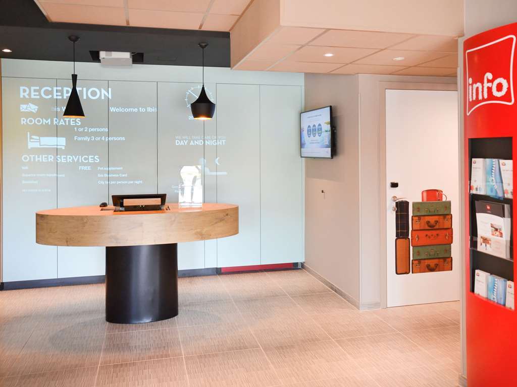 Ibis Brussels East 3*